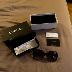 Classic Chanel sunglasses!